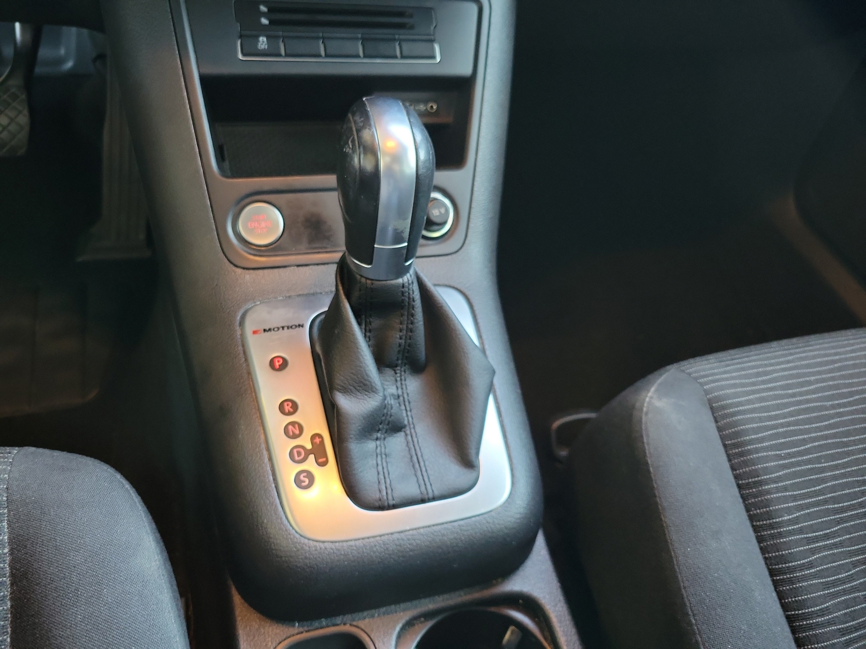 Used 2018 Volkswagen Tiguan Limited AWD/4WD image 19