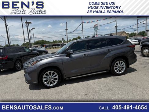 Used 2021 Toyota Highlander Limited FWD image 1