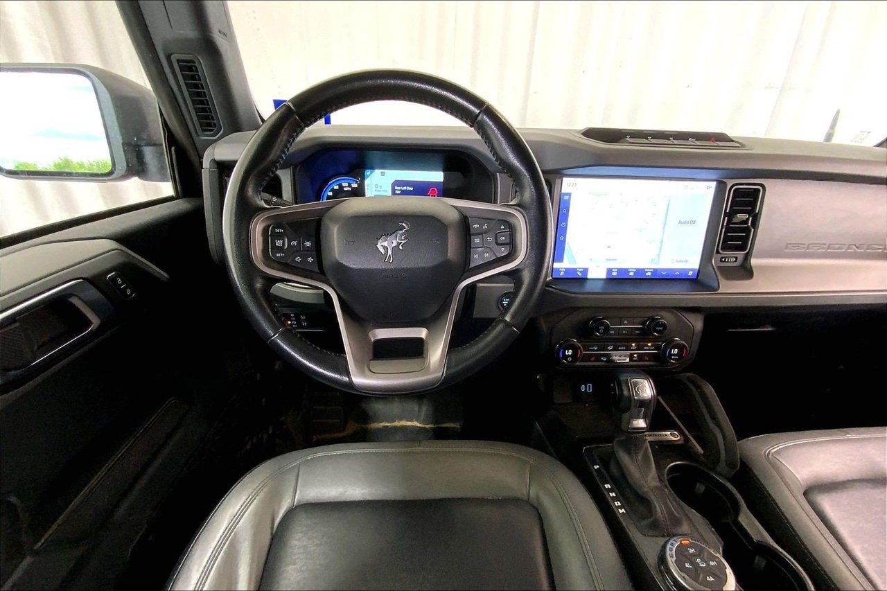 Used 2024 Ford Bronco Big Bend w/ Sasquatch Package AWD/4WD image 14