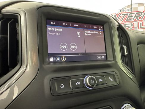 Used 2020 GMC Sierra 2500 4x4 Crew Cab w/ Convenience Package image 17