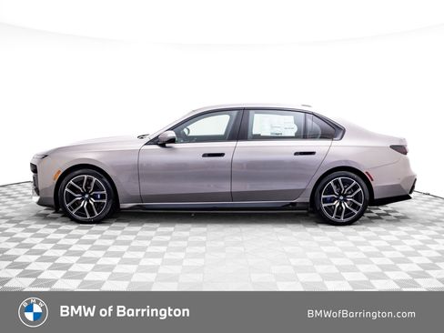 New 2026 BMW i7 xDrive60 AWD/4WD image 2