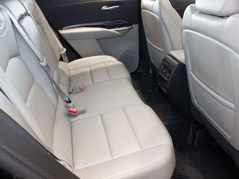 Used 2023 Cadillac XT4 Luxury w/ Cold Weather Package image 12