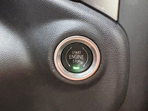 Used 2022 Chevrolet Silverado 1500 Custom image 17