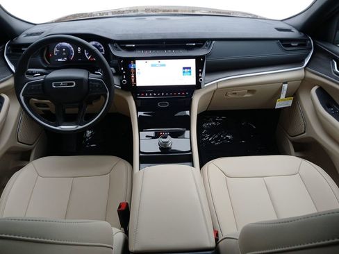 New 2026 Jeep Grand Cherokee L Limited RWD image 20