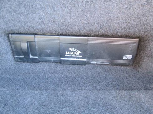 Used 1998 Jaguar XK8 Convertible image 60