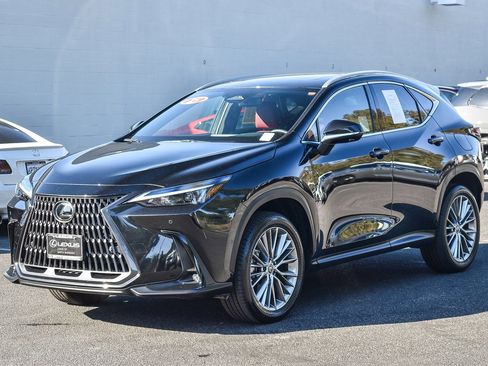 Used 2025 Lexus NX 350 AWD w/ Premium Package image 3