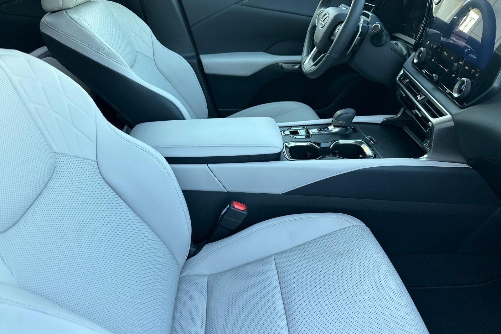 New 2026 Lexus RX 350 FWD image 24