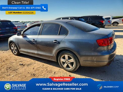 Used 2012 Volkswagen Jetta TDI FWD image 3