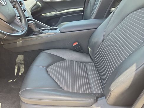 Used 2024 Toyota Camry SE FWD image 14
