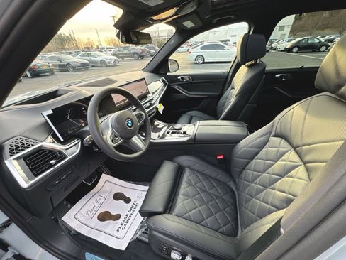 New 2026 BMW X5 xDrive40i w/ M Sport Package image 10