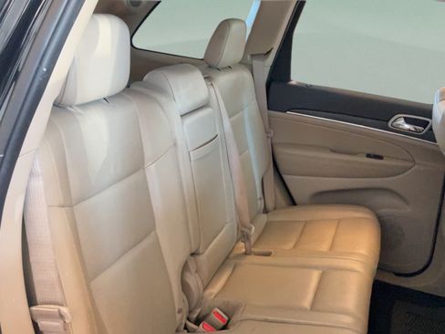 Used 2021 Jeep Grand Cherokee Limited RWD image 36