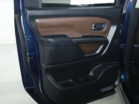 Used 2017 Nissan Titan Platinum Reserve image 13