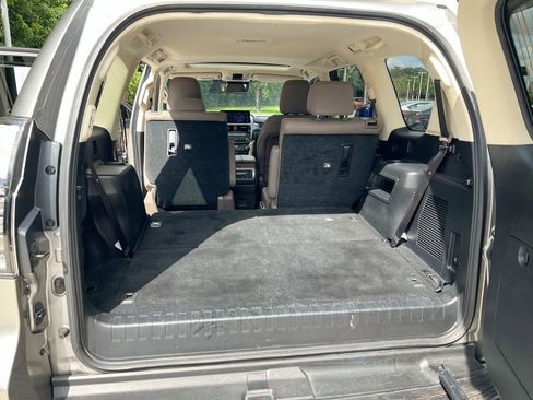 Certified 2023 Lexus GX 460 Premium w/ Accessory Package AWD/4WD image 24