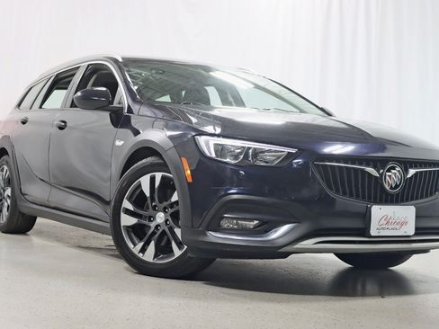 Used 2018 Buick Regal Preferred w/ Sights and Sounds Package AWD/4WD image 7