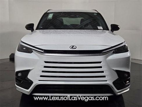 New 2026 Lexus TX 500h AWD image 8