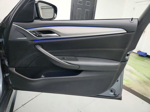 Used 2019 BMW 530i w/ M Sport Package RWD image 28