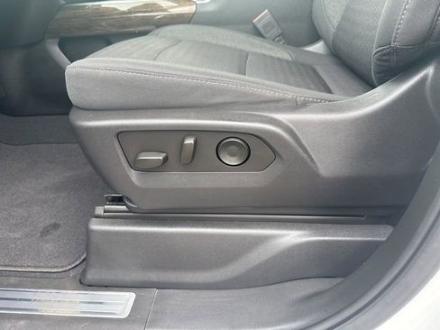 Used 2023 GMC Sierra 1500 Elevation image 23