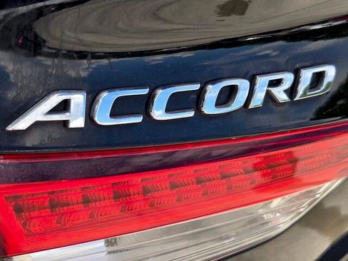 Used 2019 Honda Accord Sport image 13