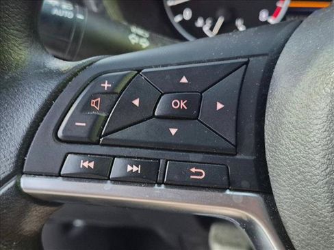 Used 2023 Nissan Sentra SV FWD image 15