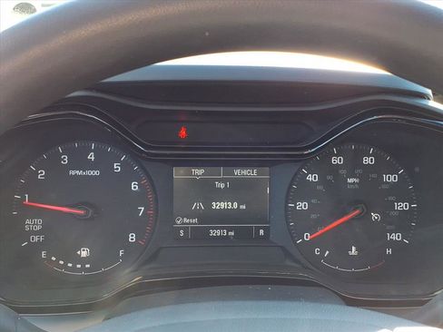 Used 2024 Chevrolet Trax LS w/ LS Convenience Package image 21