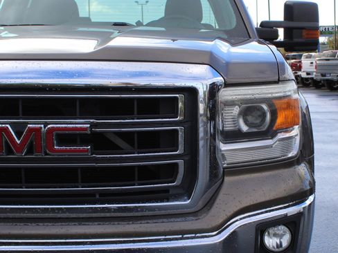 Used 2015 GMC Sierra 1500 SLE image 10