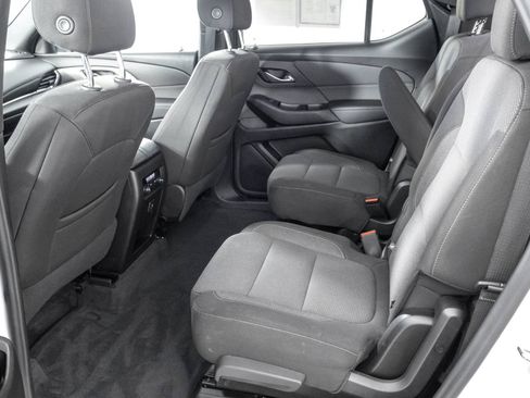 Used 2023 Chevrolet Traverse LT AWD/4WD image 34