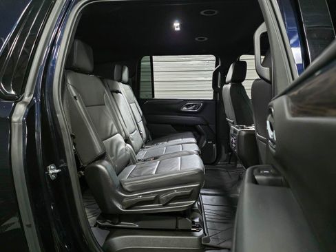 Used 2022 Chevrolet Suburban Z71 w/ Max Trailering Package image 16