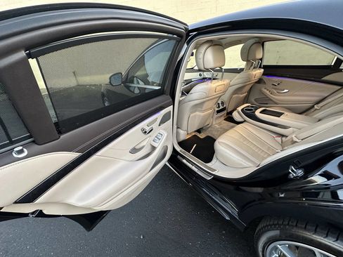 Used 2018 Mercedes-Benz S 560 Sedan image 26