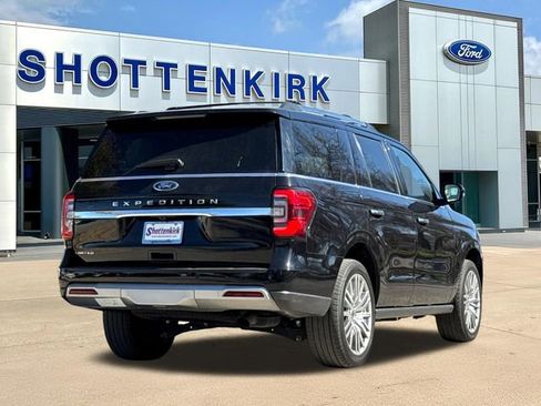 Used 2024 Ford Expedition Limited image 8