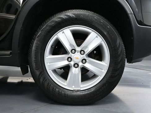 Used 2019 Chevrolet Trax LT w/ LT Convenience Package image 12