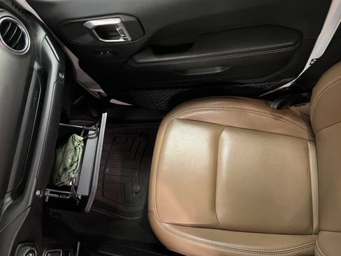 Used 2021 Jeep Gladiator Rubicon image 36