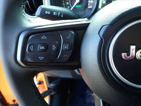 Used 2025 Jeep Wrangler Sport S image 13