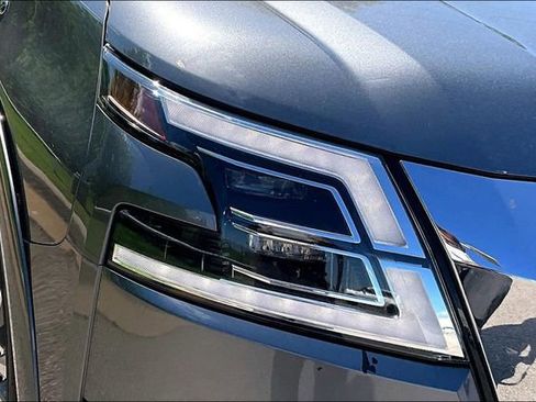 Used 2021 Nissan Armada SL AWD/4WD image 30