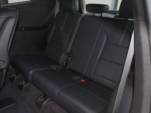 Used 2026 GMC Acadia Elevation w/ Elevation Premium Package FWD image 8