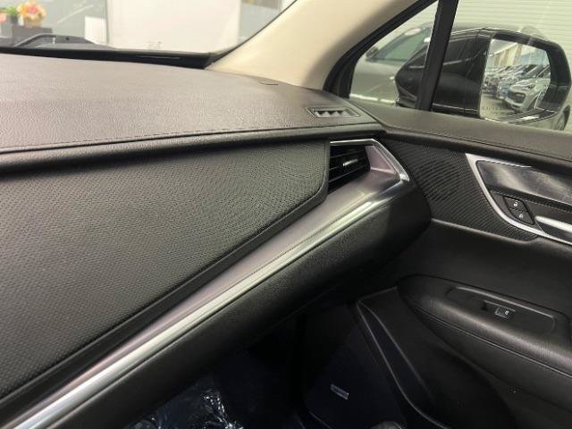 Used 2017 Cadillac XT5 Luxury w/ Driver Awareness Package FWD image 21