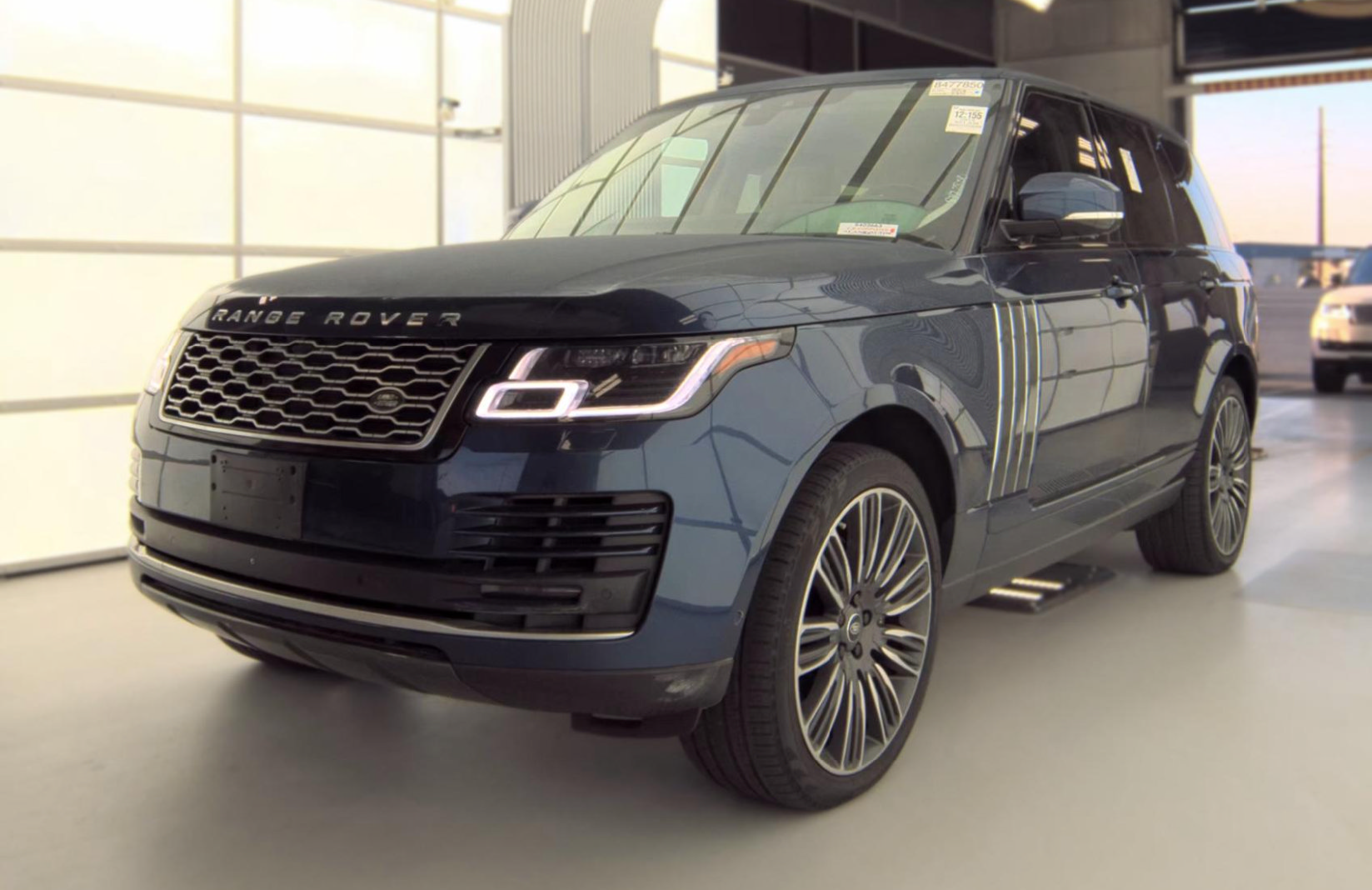 Used 2019 Land Rover Range Rover Supercharged AWD/4WD image 1