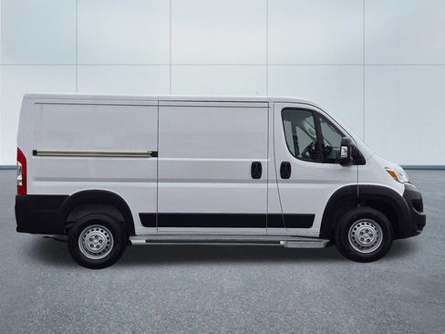 Used 2025 RAM ProMaster 2500 w/ U-Haul Equipment Group FWD image 7