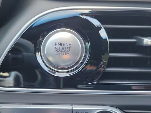Used 2023 Genesis G70 2.0T w/ Sport Prestige Package RWD image 28