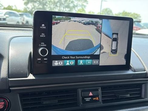 Used 2023 Honda Pilot TrailSport image 18