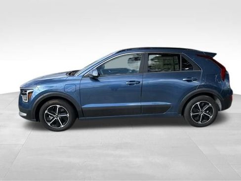 Used 2024 Kia Niro EX image 5