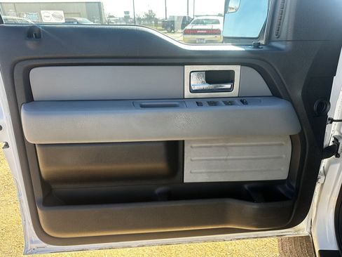 Used 2011 Ford F150 XLT w/ XLT Convenience Pkg image 12