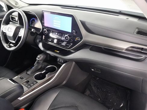 Used 2023 Toyota Highlander Limited AWD/4WD image 9