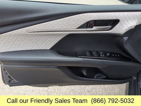 Used 2025 Toyota Camry XLE w/ Premium Package image 13