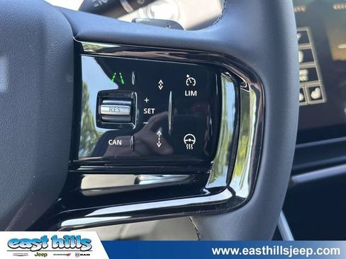 Used 2024 Land Rover Range Rover Evoque Dynamic SE AWD/4WD image 31