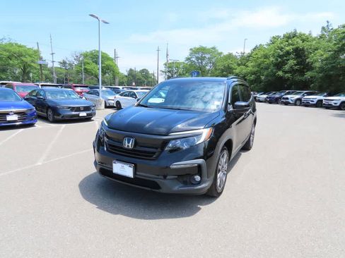 Certified 2022 Honda Pilot Sport image 1