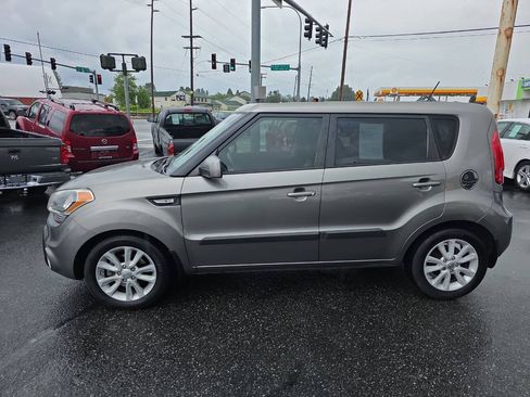 Used 2013 Kia Soul FWD image 4