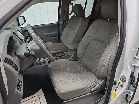 Used 2019 Nissan Frontier SV image 29