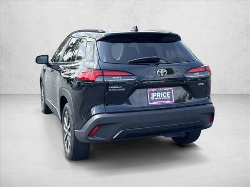 Certified 2025 Toyota Corolla Cross XLE FWD image 7