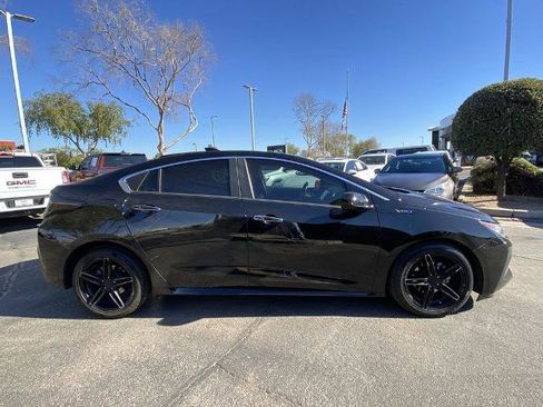 Used 2018 Chevrolet Volt Premier w/ Driver Confidence Package image 2