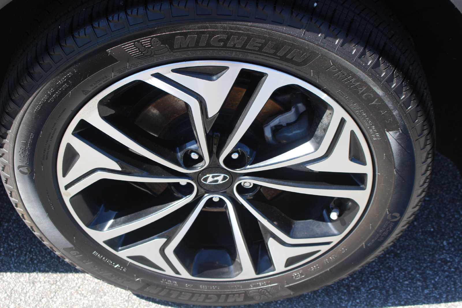 Used 2020 Hyundai Santa Fe Limited FWD image 16